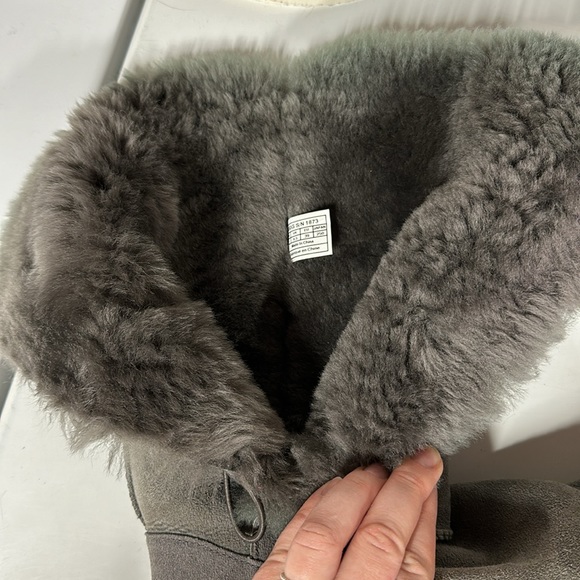 Ugg Bailey button triple boot size 8 - Picture 10 of 10